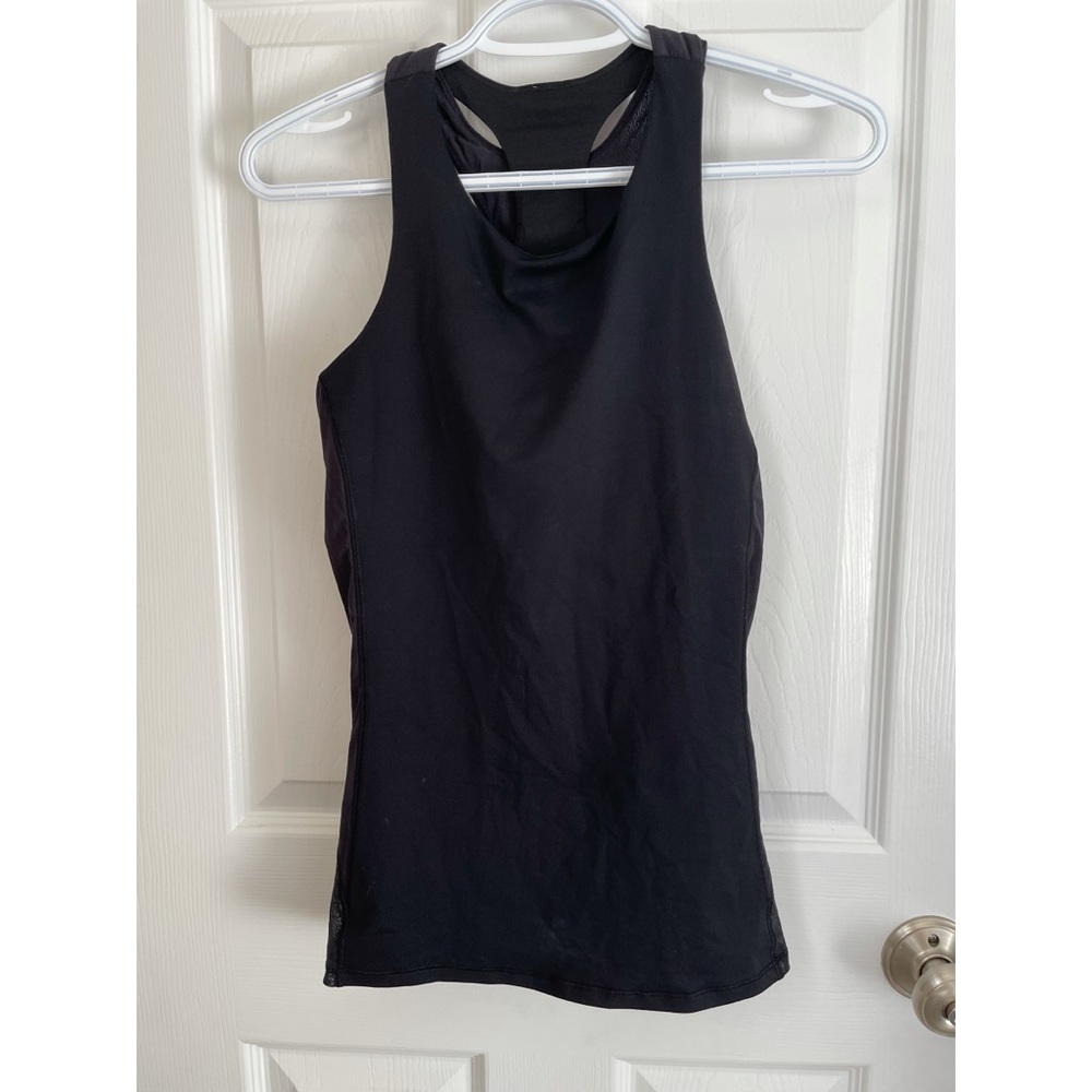 Lululemon tank size 4 or 6